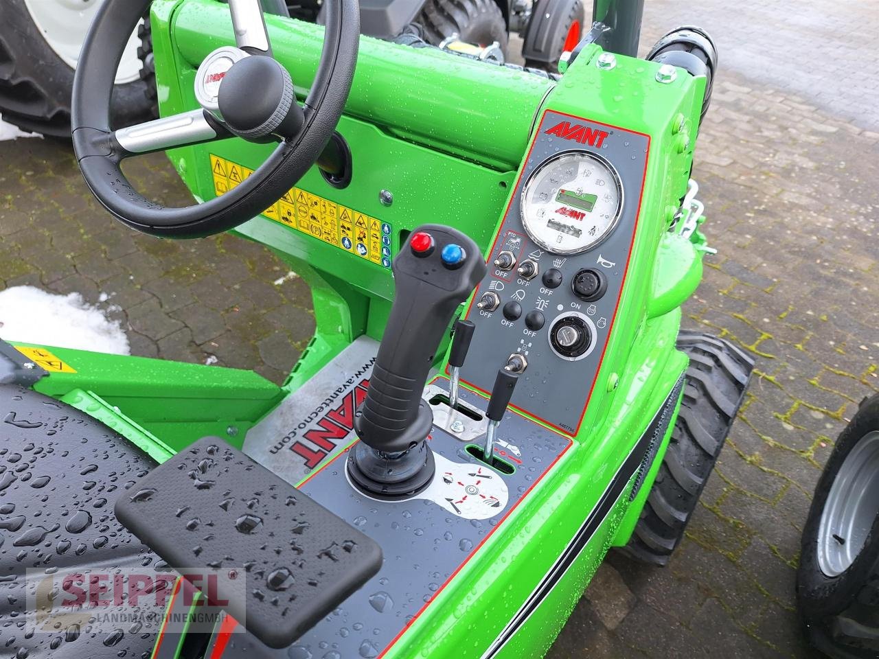 Hoflader του τύπου Avant 423, Neumaschine σε Groß-Umstadt (Φωτογραφία 6)