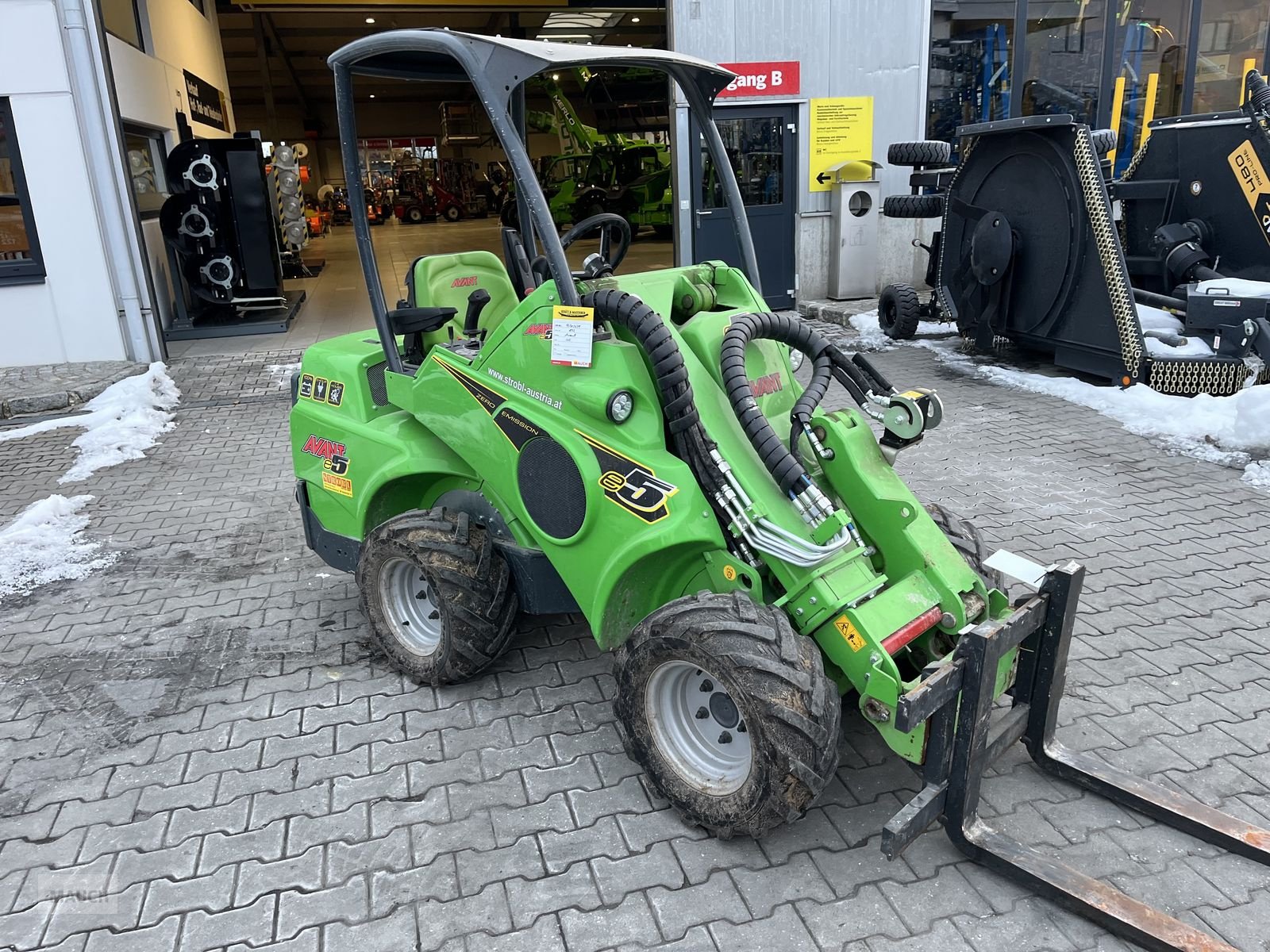 Hoflader typu Avant 5e Tele nur 270h, Gebrauchtmaschine w Burgkirchen (Zdjęcie 5)