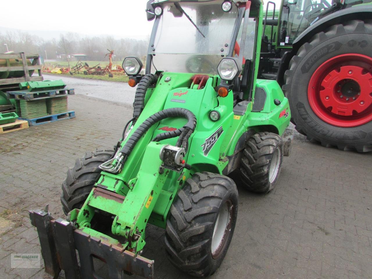 Hoflader typu Avant 755i, Gebrauchtmaschine v Bad Wildungen - Wega (Obrázek 1)