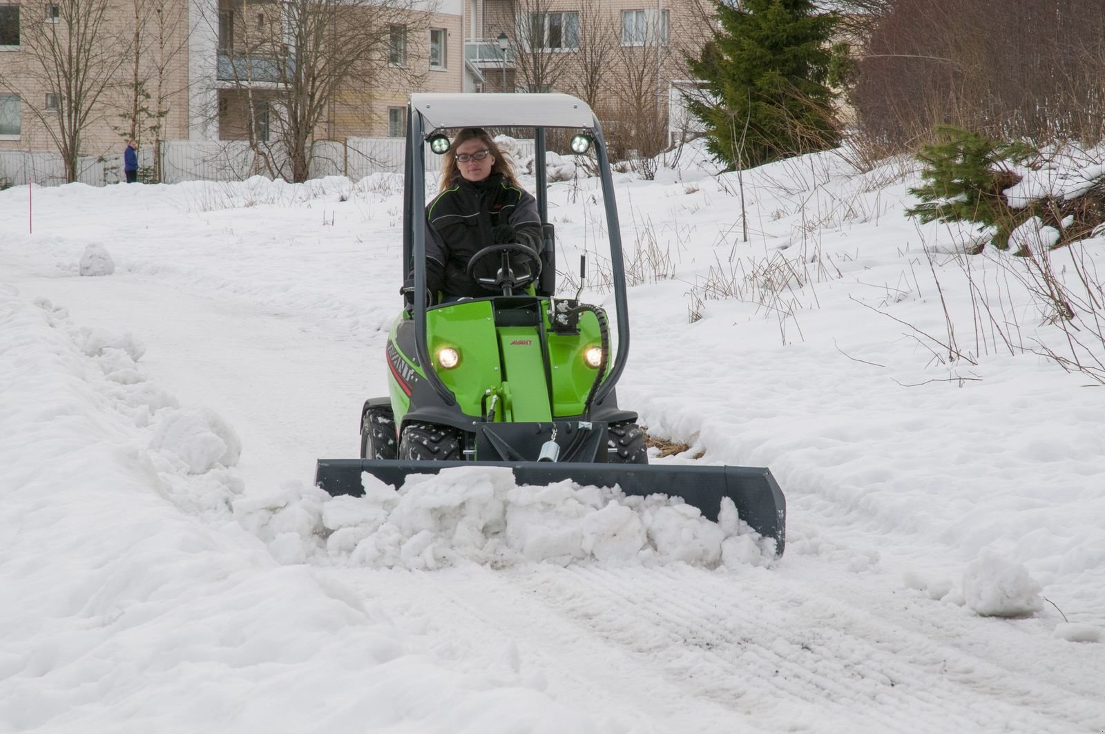 Hoflader des Typs Avant Avant 220 Multifunktionslader, Neumaschine in Waidhofen an der Thaya (Bild 8)