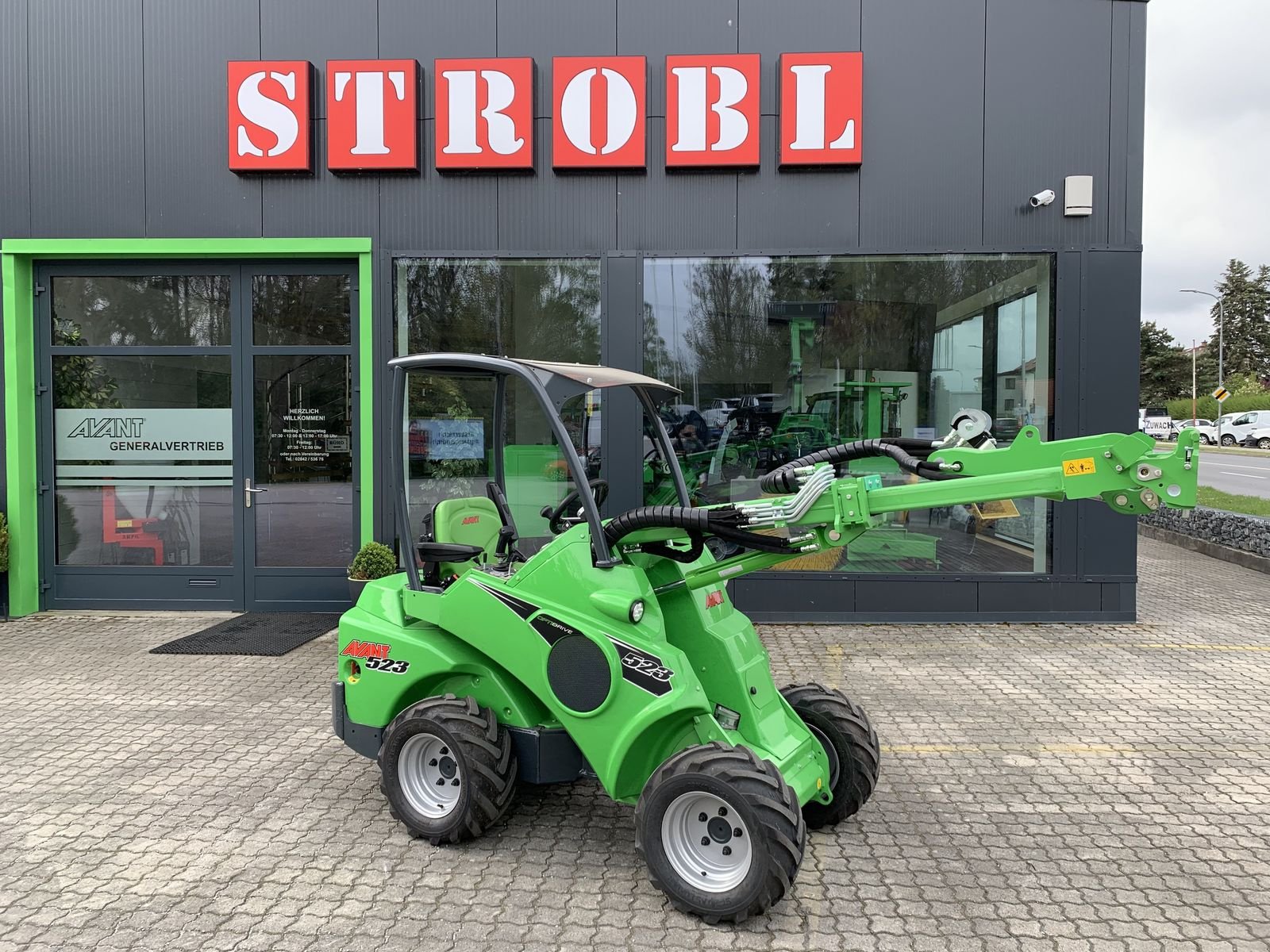 Hoflader des Typs Avant AVANT 523 Multifunktionslader, Neumaschine in Waidhofen an der Thaya (Bild 4)