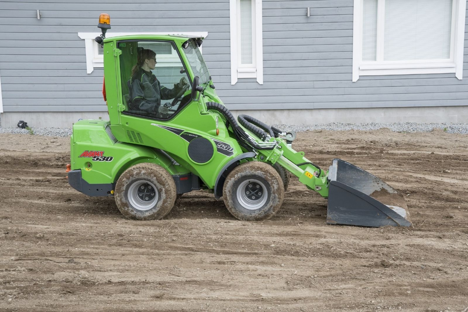 Hoflader of the type Avant Avant 530 Hoflader - Komfortkabine, Straßenzulas, Neumaschine in Waidhofen an der Thaya (Picture 10)
