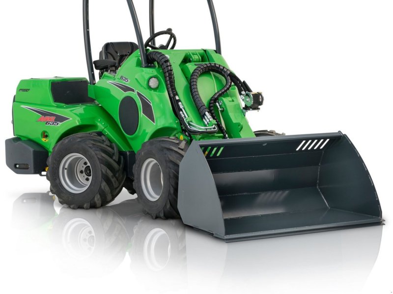 Hoflader des Typs Avant Avant 635i Multifunktionslader, Neumaschine in Waidhofen an der Thaya (Bild 1)