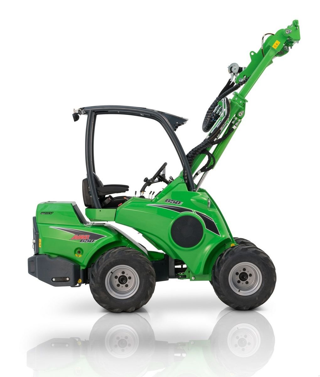 Hoflader of the type Avant Avant 645i Multifunktionslader, Neumaschine in Waidhofen an der Thaya (Picture 3)