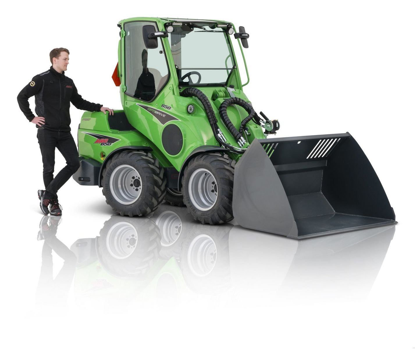 Hoflader of the type Avant AVANT 650i mit Komfortkabine, Neumaschine in Waidhofen an der Thaya (Picture 2)