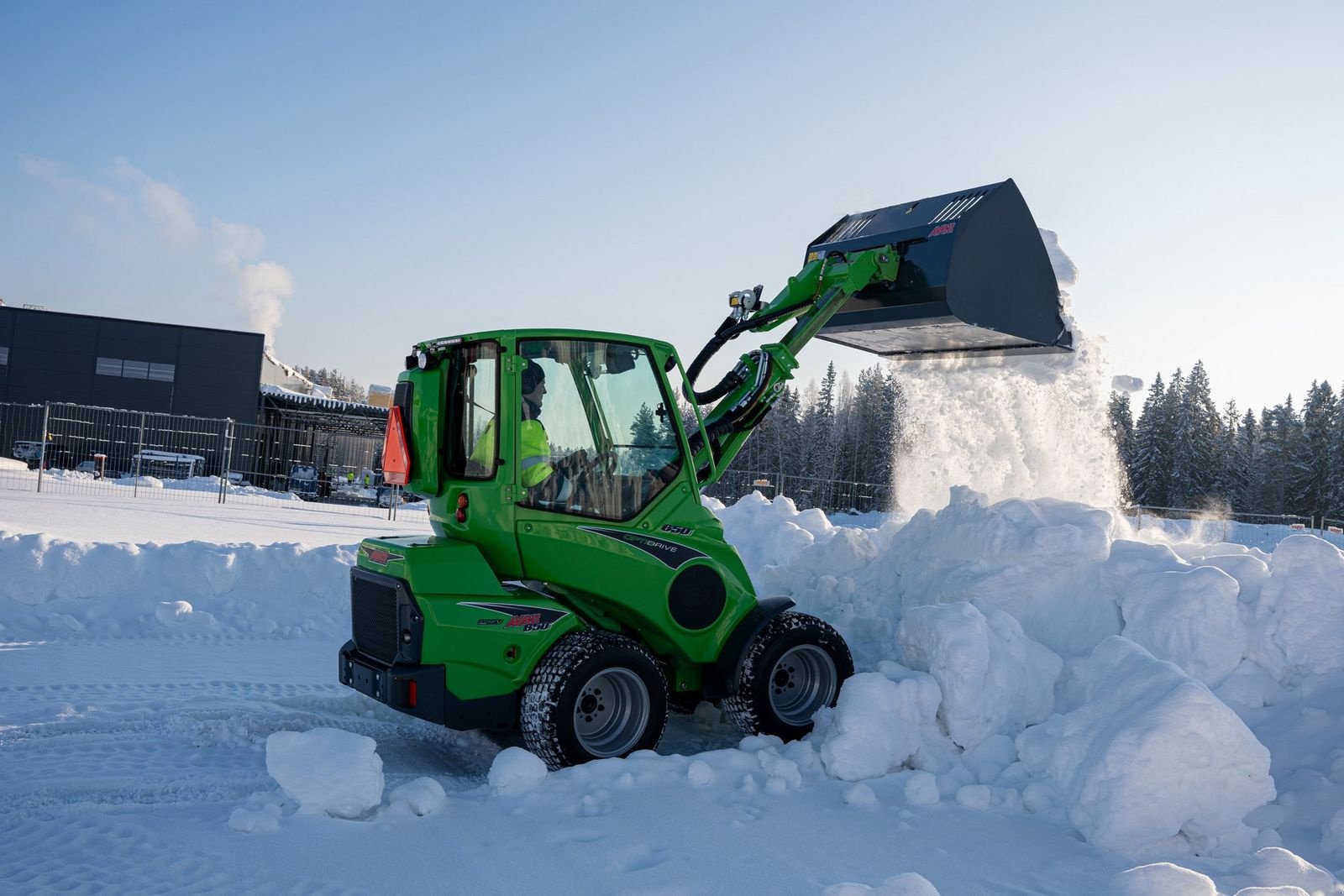 Hoflader of the type Avant AVANT 650i mit Komfortkabine, Neumaschine in Waidhofen an der Thaya (Picture 5)