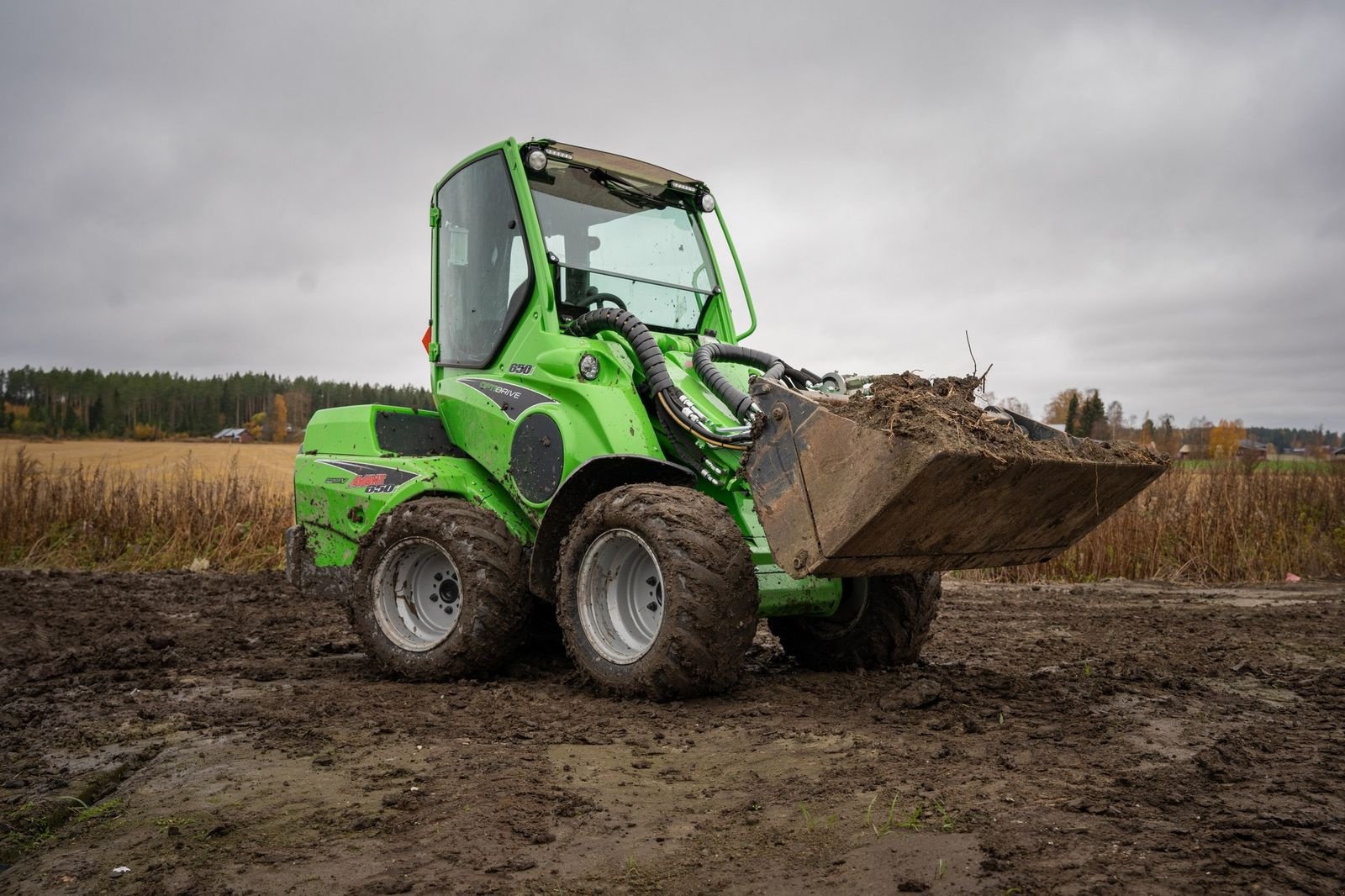 Hoflader typu Avant AVANT 650i mit Komfortkabine, Neumaschine v Waidhofen an der Thaya (Obrázek 10)