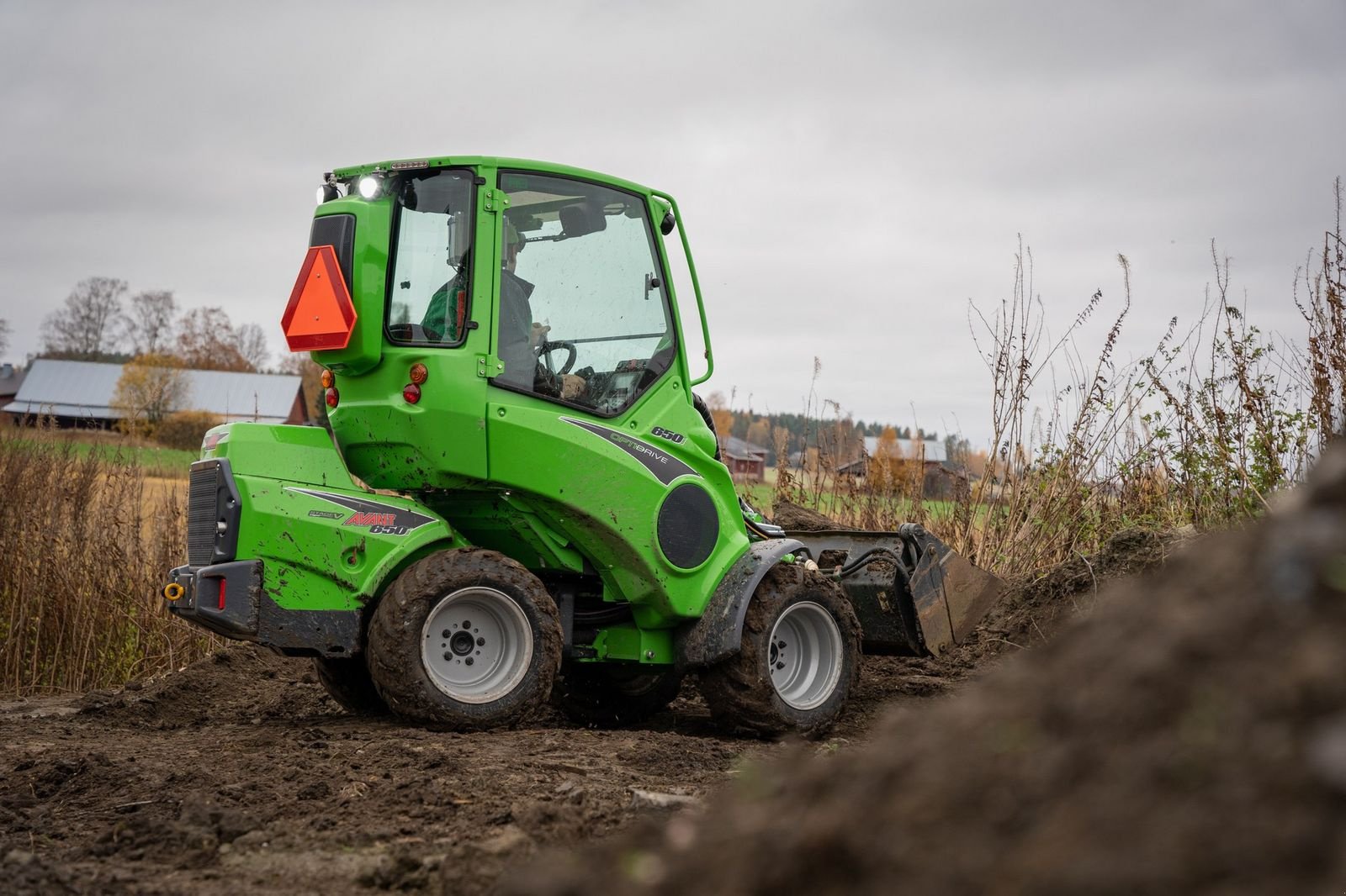 Hoflader typu Avant Avant 650i Multifunktionslader, Neumaschine v Waidhofen an der Thaya (Obrázek 9)