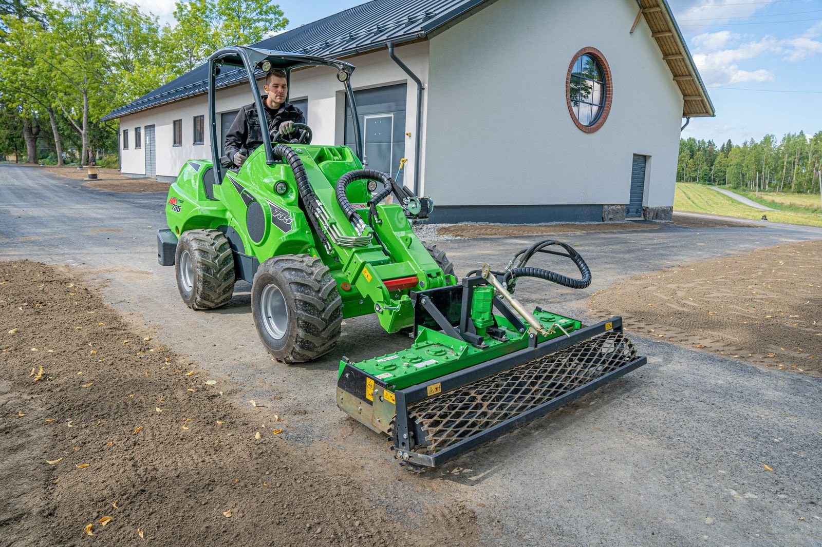 Hoflader of the type Avant Avant 735 Multifunktionslader, Neumaschine in Waidhofen an der Thaya (Picture 10)