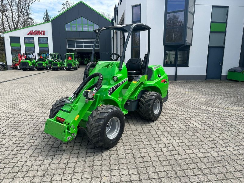 Hoflader tip Avant Avant 735 Multifunktionslader, Neumaschine in Waidhofen an der Thaya (Poză 1)