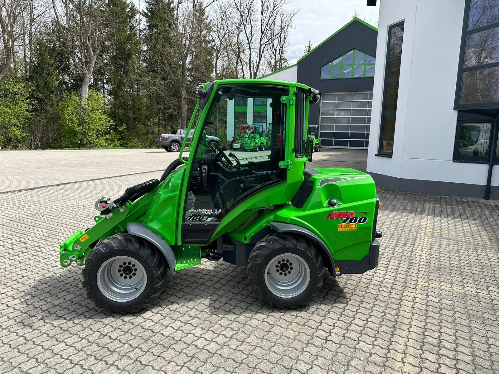 Hoflader typu Avant Avant 760i Multifunktionslader mit GT Kabine, Neumaschine v Waidhofen an der Thaya (Obrázek 4)