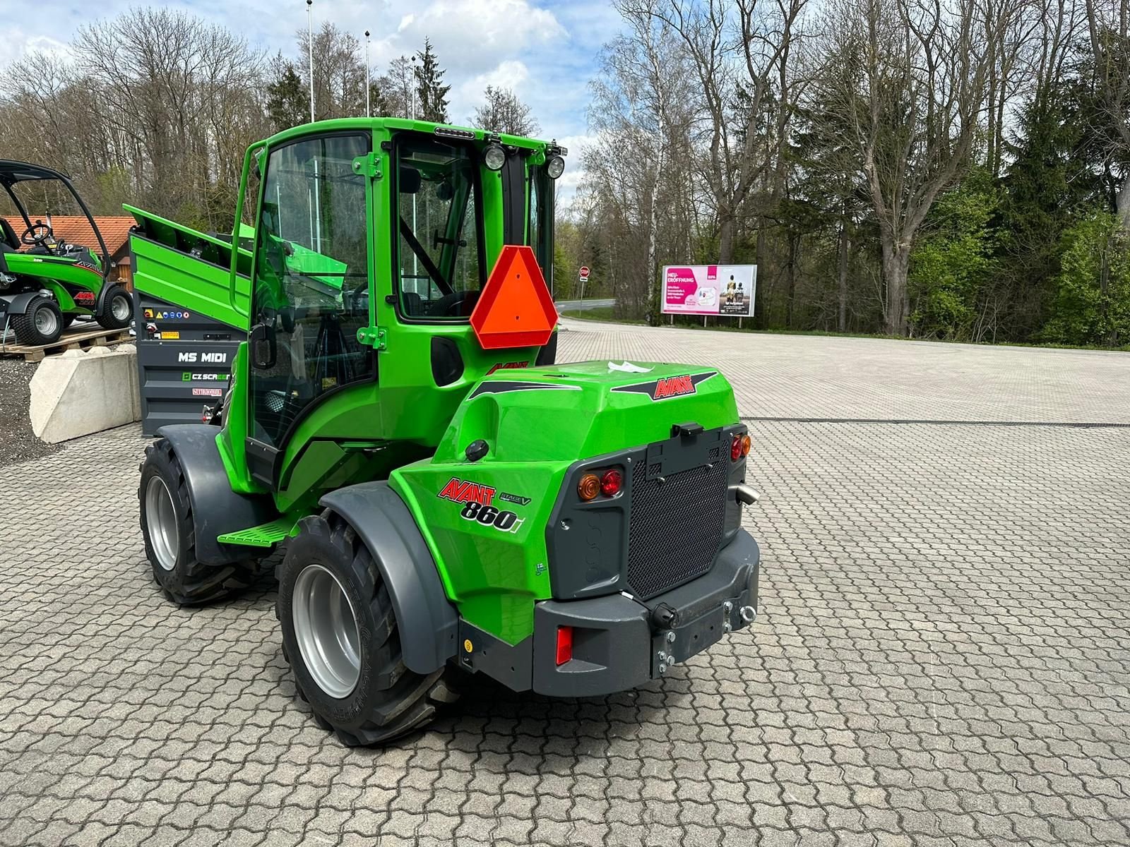 Hoflader of the type Avant Avant 860i Multifunktionslader GT Kabine, Neumaschine in Waidhofen an der Thaya (Picture 4)