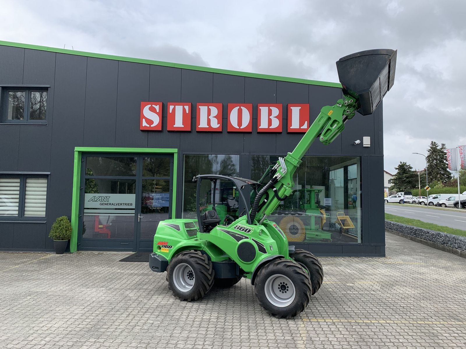 Hoflader of the type Avant Avant 860i Multifunktionslader, Neumaschine in Waidhofen an der Thaya (Picture 3)