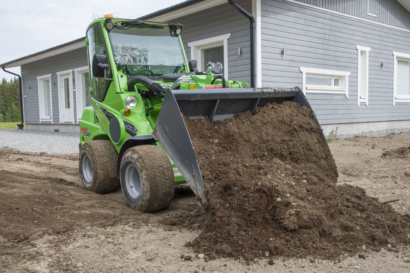 Hoflader des Typs Avant Avant Avant 530 Multifunktionslader + Austria Pa, Neumaschine in Waidhofen an der Thaya (Bild 7)