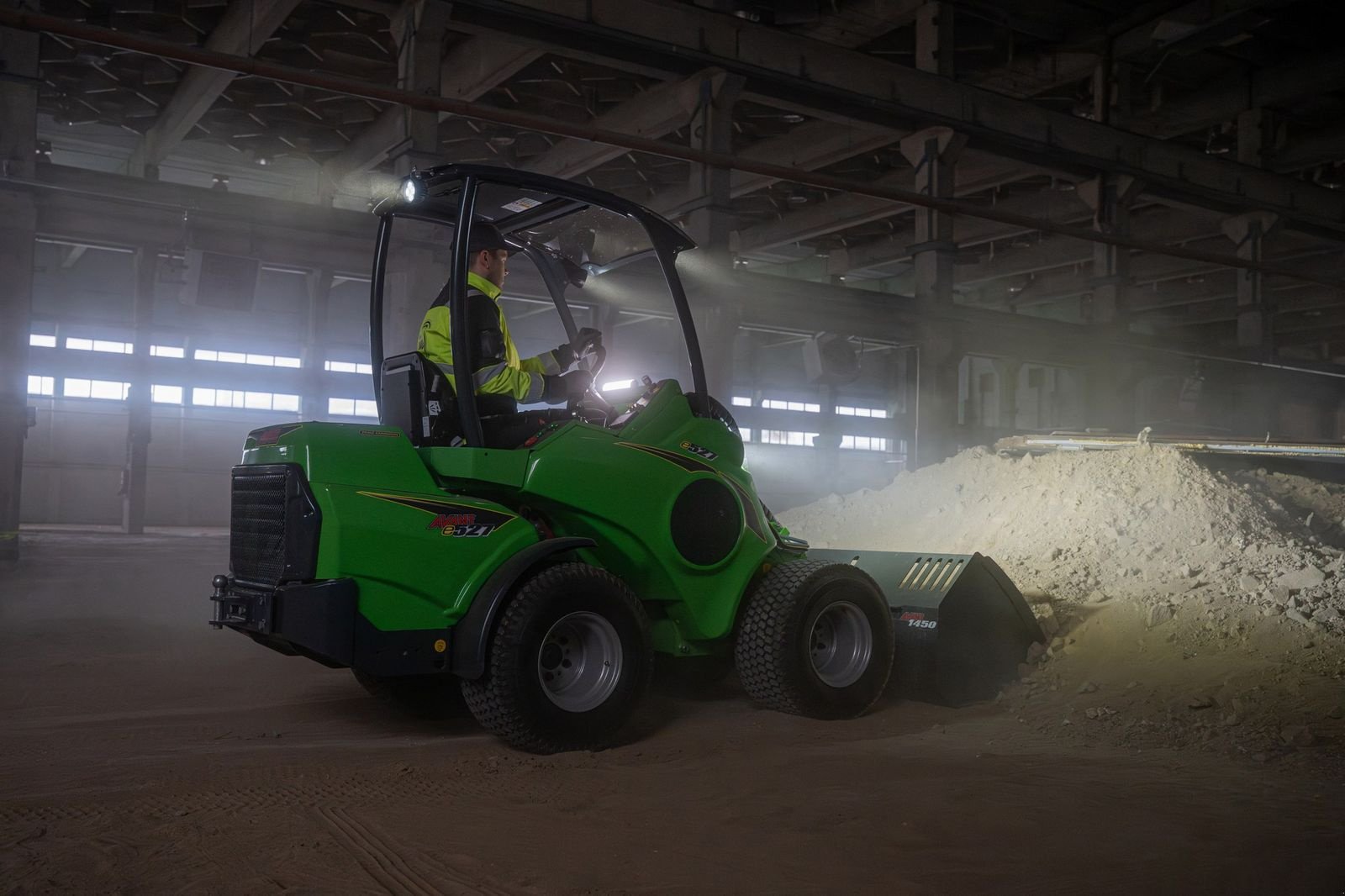 Hoflader tip Avant Avant e527 Multifunktionslader, Neumaschine in Waidhofen an der Thaya (Poză 10)