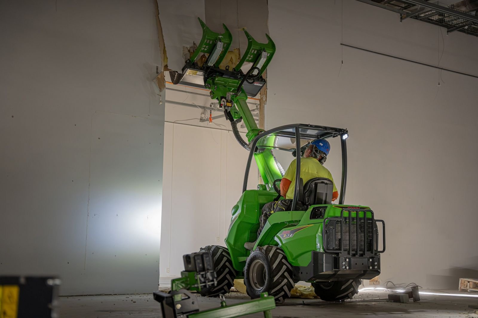 Hoflader tip Avant Avant e527 Multifunktionslader, Neumaschine in Waidhofen an der Thaya (Poză 14)