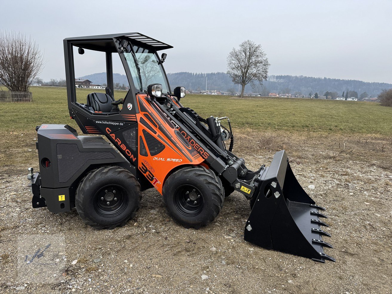 Hoflader of the type Cast Group 33 TLX Carbon Hoflader Radlader Teleskoplader Kompaktlader, Neumaschine in Bruckmühl (Picture 1)