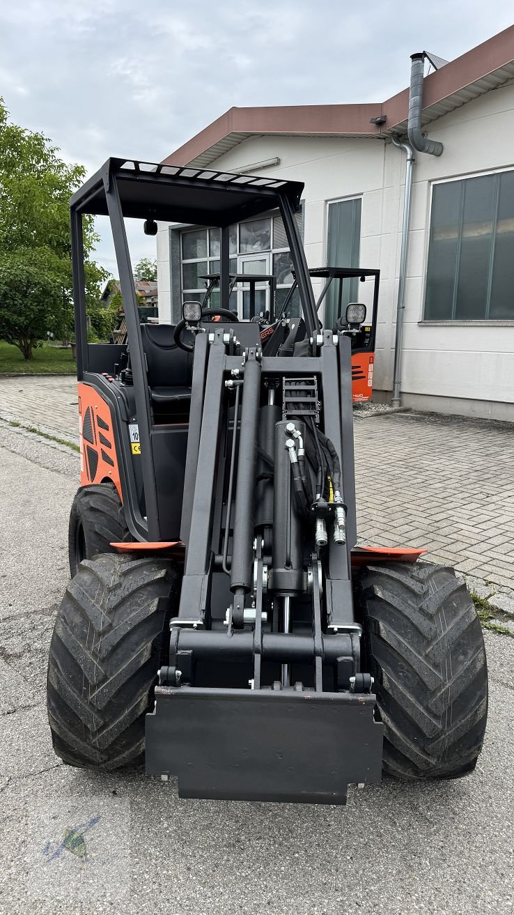 Hoflader of the type Cast Group 825 D ! Aktion Neu ! Hoflader Kompaktlader Teleskoplader, Gebrauchtmaschine in Bruckmühl (Picture 10)