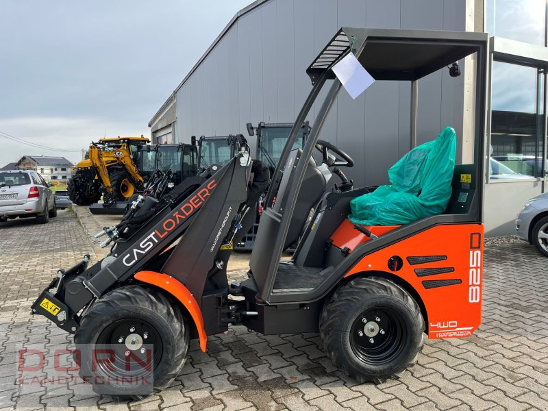 Hoflader des Typs Cast Group 825 D, Neumaschine in Bruckberg (Bild 1)