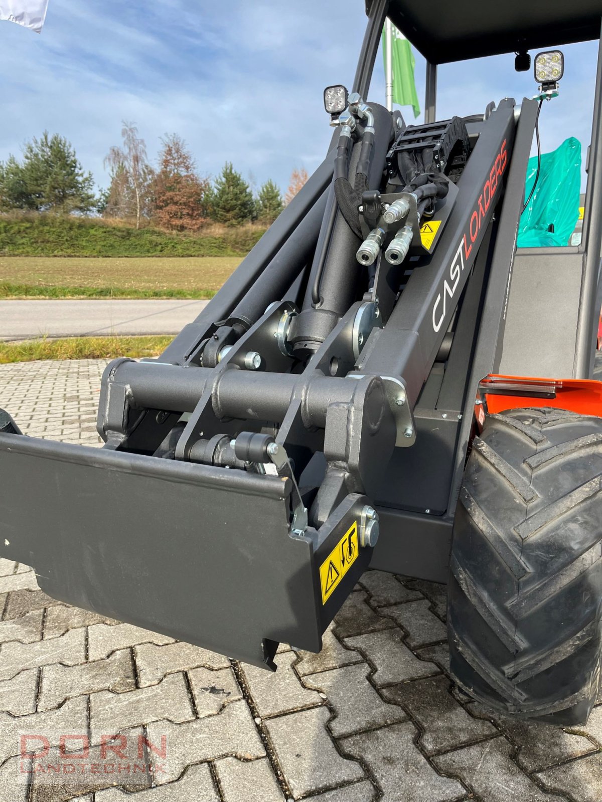 Hoflader des Typs Cast Group 825 D, Neumaschine in Bruckberg (Bild 5)