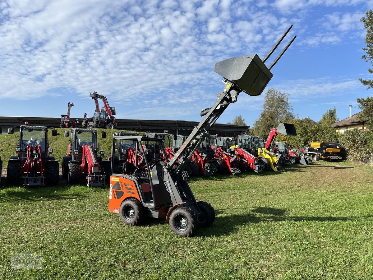 Hoflader of the type Cast Group 825D mit nur 40h, Gebrauchtmaschine in Burgkirchen (Picture 2)