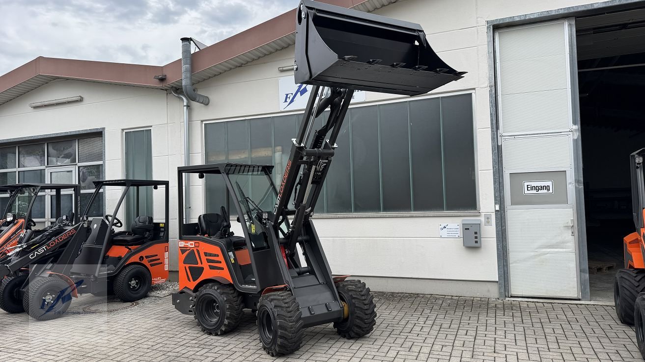 Hoflader of the type Cast Group 840 D Teleskoplader Knicklader Hoflader 1,1 t Kipplast 20 km/h, Gebrauchtmaschine in Bruckmühl (Picture 2)