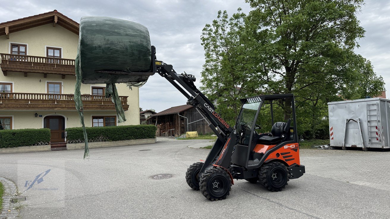Hoflader of the type Cast Group 840 D Teleskoplader Knicklader Hoflader 1,1 t Kipplast 20 km/h, Gebrauchtmaschine in Bruckmühl (Picture 7)
