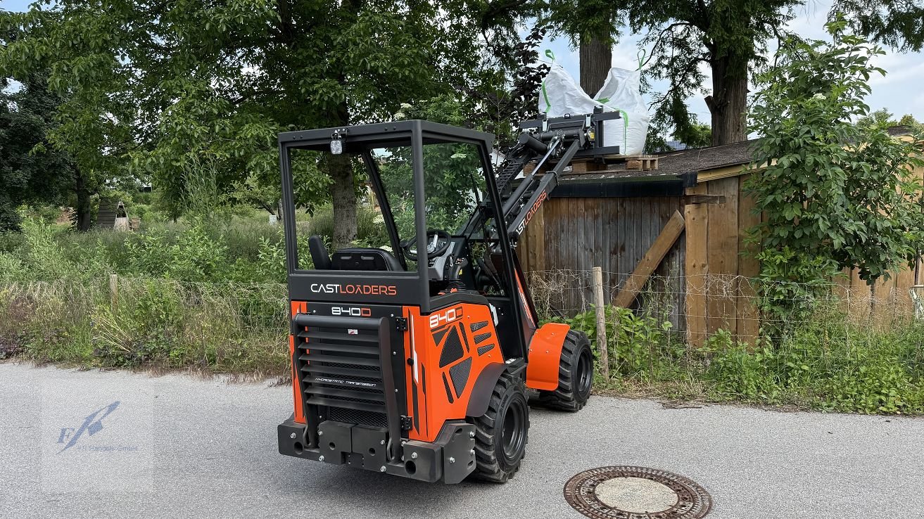 Hoflader of the type Cast Group 840 D Teleskoplader Knicklader Hoflader 1,1 t Kipplast 20 km/h, Gebrauchtmaschine in Bruckmühl (Picture 8)
