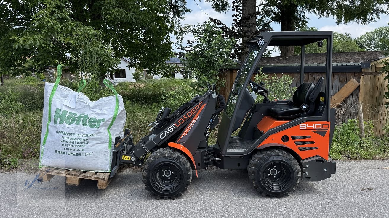 Hoflader of the type Cast Group 840 D Teleskoplader Knicklader Hoflader 1,1 t Kipplast 20 km/h, Gebrauchtmaschine in Bruckmühl (Picture 11)