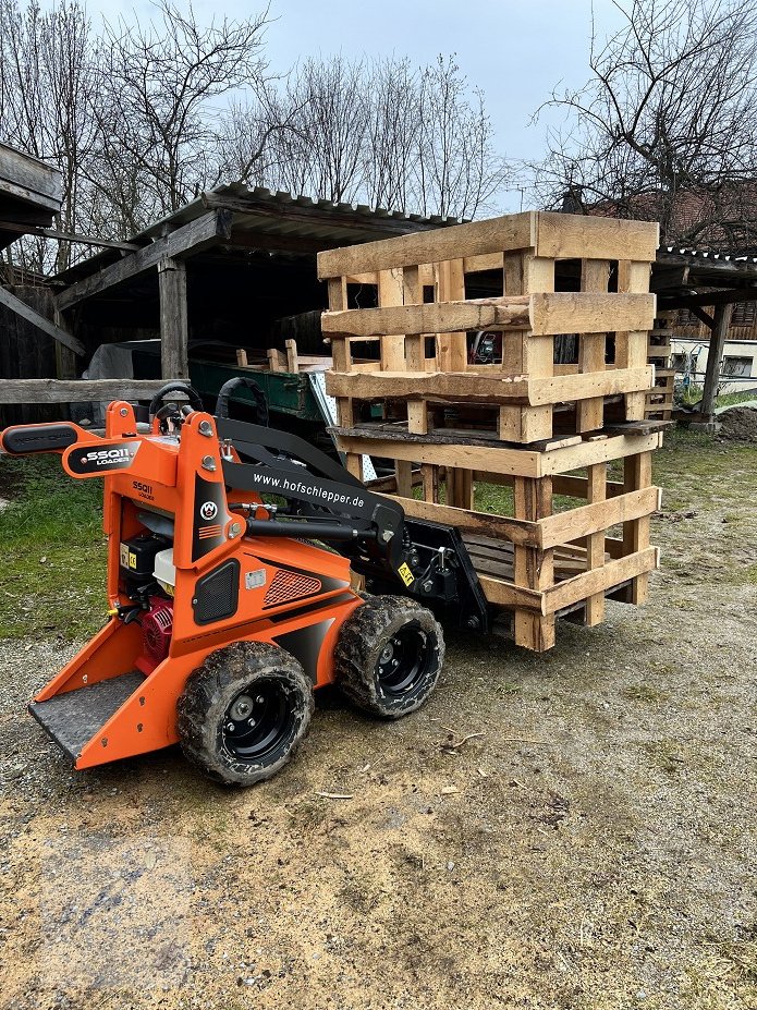 Hoflader of the type Cast Group WorkyQuad SSQ 11 Minilader, Kompaktlader, Skidlader, Hoflader, Neumaschine in Bruckmühl (Picture 12)