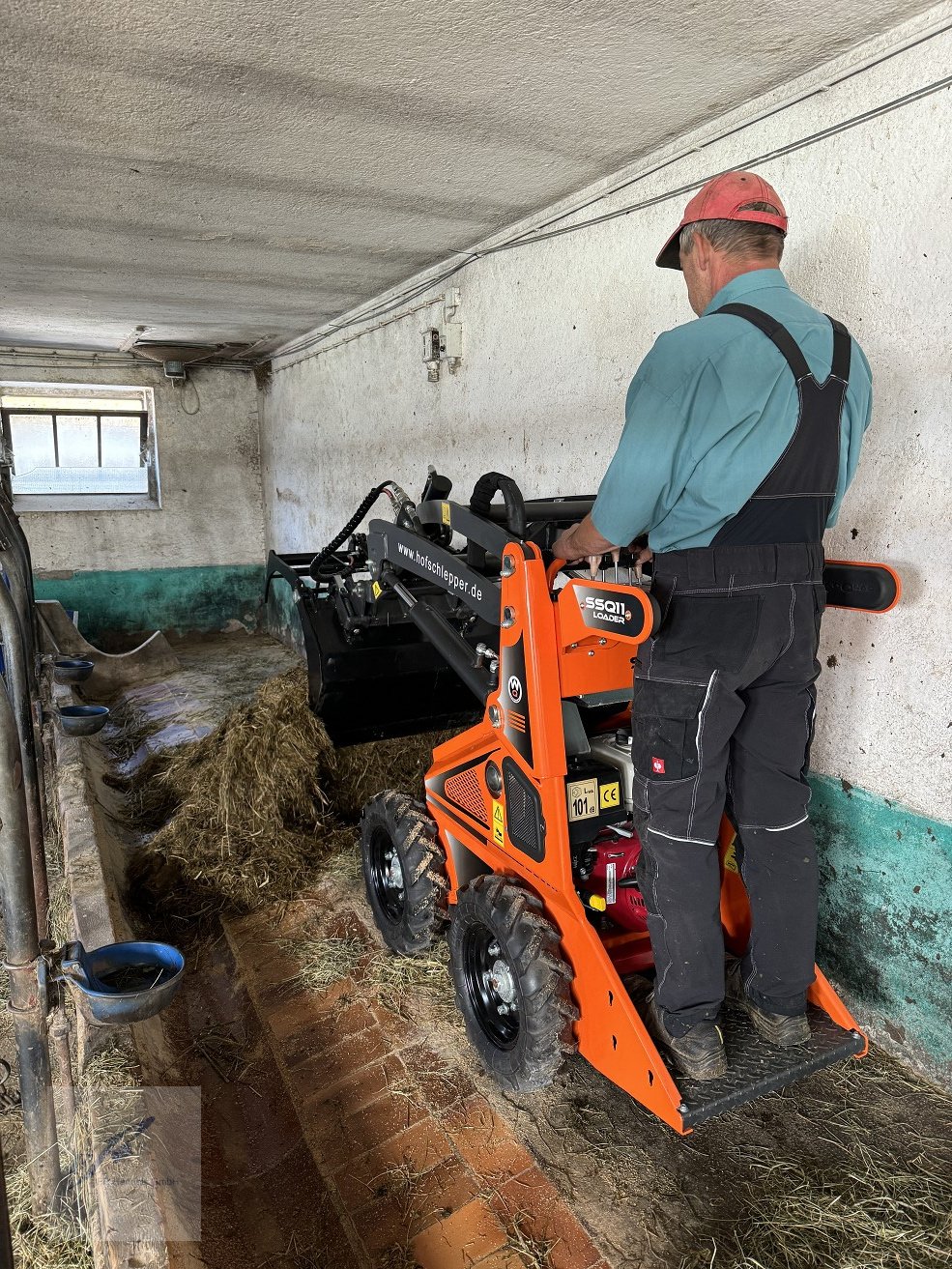 Hoflader of the type Cast Group WorkyQuad SSQ 11 Minilader, Kompaktlader, Skidlader, Hoflader, Gebrauchtmaschine in Bruckmühl (Picture 11)