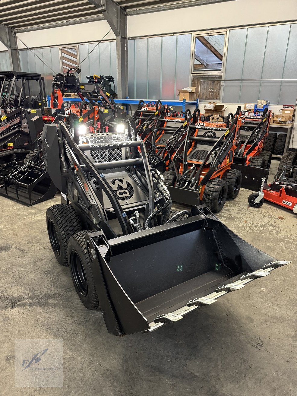 Hoflader of the type Cast Group WorkyQuad SSQ 22 Minilader Kompaktlader Skidlader, Gebrauchtmaschine in Bruckmühl (Picture 5)