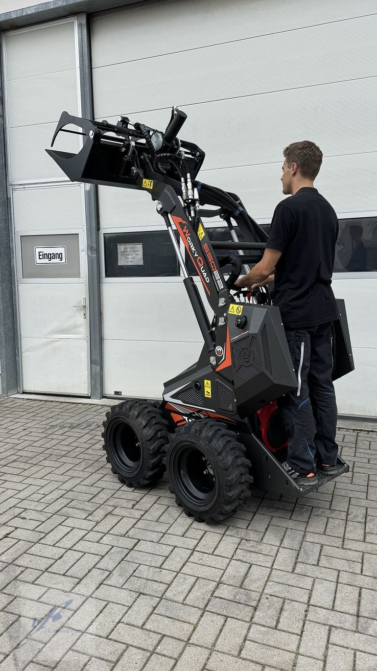 Hoflader of the type Cast Group WorkyQuad SSQ 22 Minilader Kompaktlader Skidlader, Gebrauchtmaschine in Bruckmühl (Picture 10)