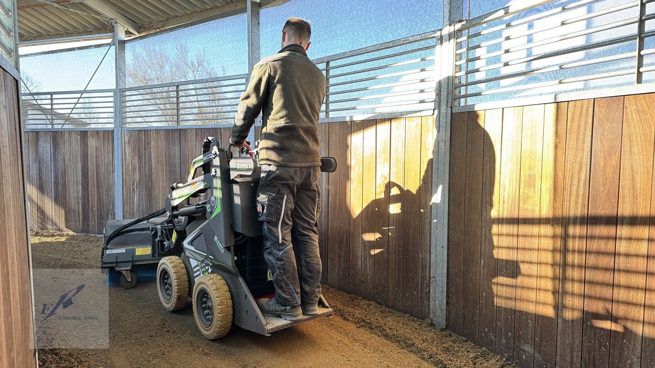 Hoflader a típus Cast Group WorkyQuad SSQ Eco Minilader 0,74 m Elektrolader Kompaktlader Giant, Neumaschine ekkor: Bruckmühl (Kép 7)