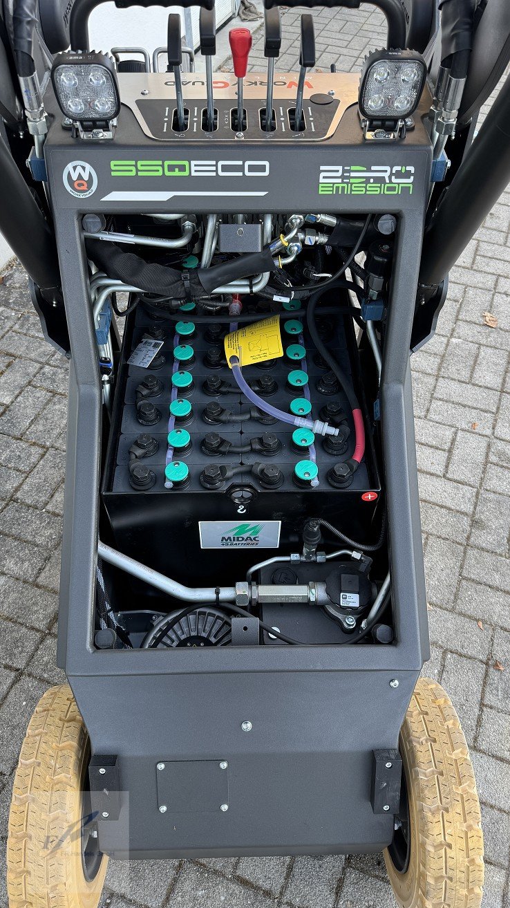 Hoflader of the type Cast Group WorkyQuad SSQ ECO Minilader Elektrolader Elektro Kompaktlader 0,74 m, Neumaschine in Bruckmühl (Picture 9)