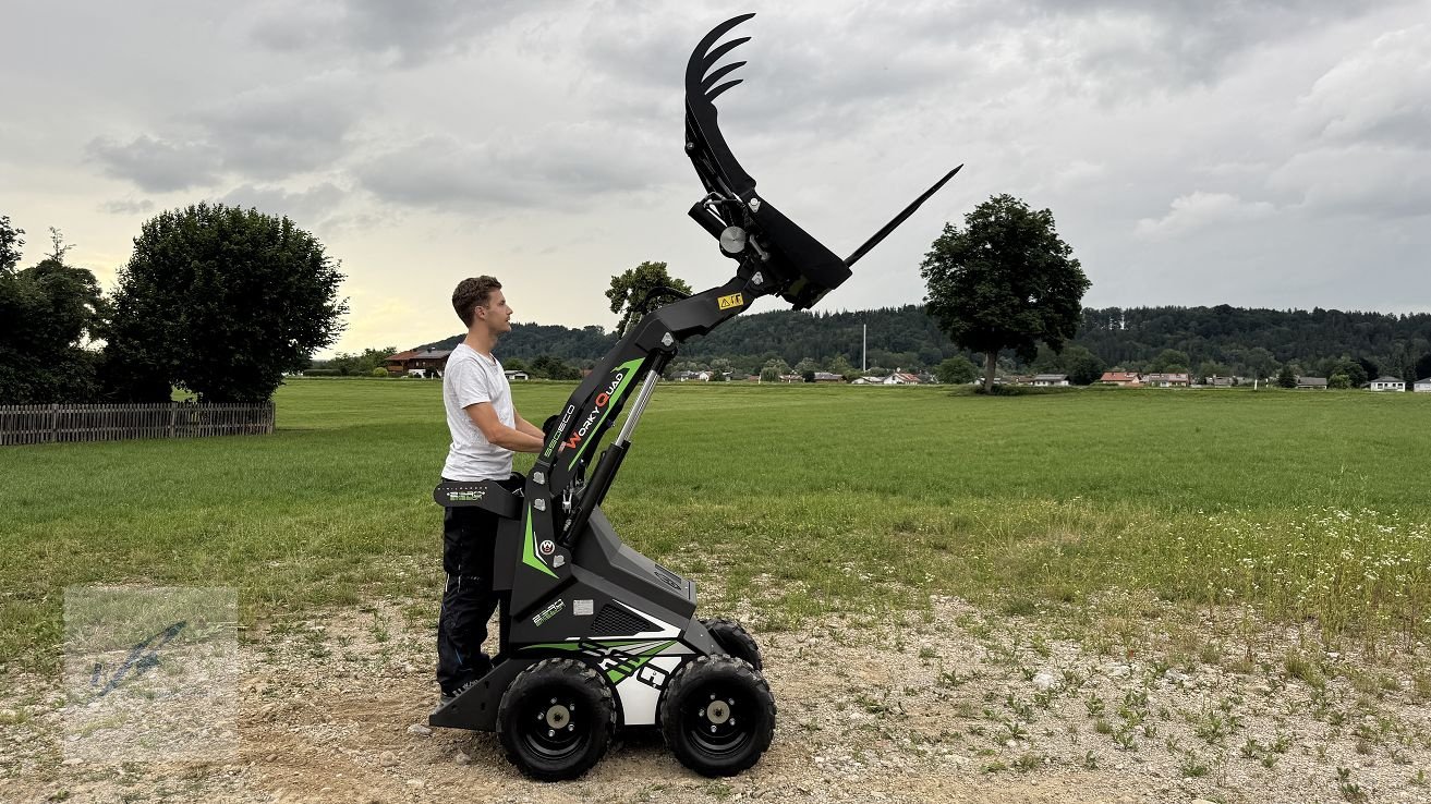 Hoflader of the type Cast Group WorkyQuad SSQ ECO Minilader Elektrolader Elektro Kompaktlader 0,74 m, Neumaschine in Bruckmühl (Picture 12)
