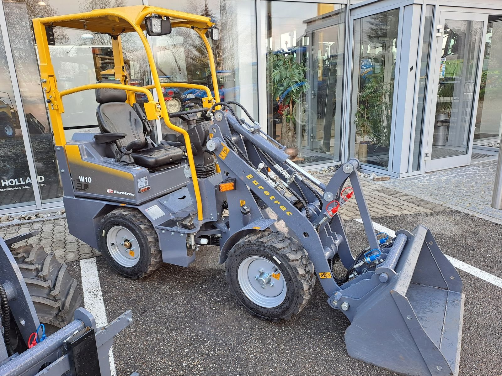 Hoflader of the type Eurotrac Eurotrac W10, Neumaschine in Burgkirchen (Picture 4)
