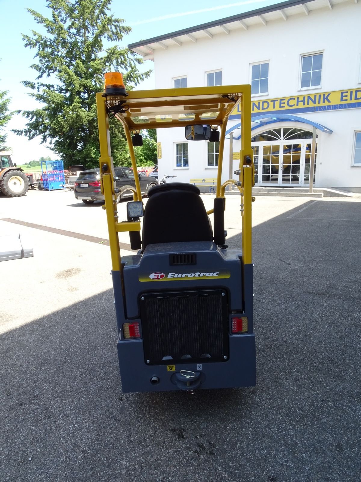Hoflader of the type Eurotrac Eurotrac W10, Neumaschine in Burgkirchen (Picture 17)