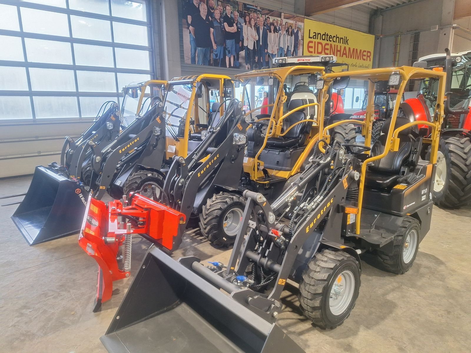 Hoflader of the type Eurotrac Sonderaktion bis Jahresende !!!, Neumaschine in Burgkirchen (Picture 2)