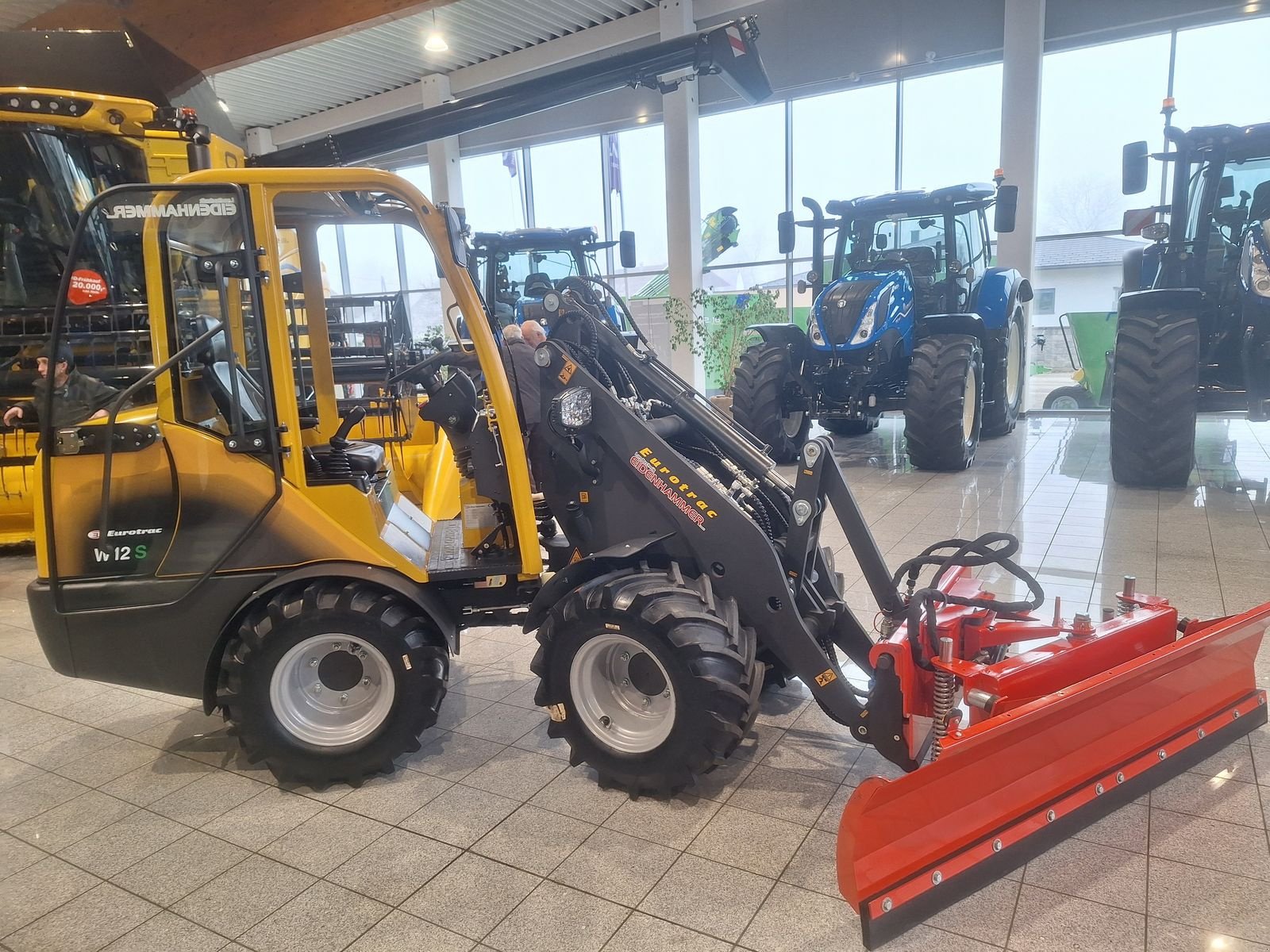 Hoflader of the type Eurotrac Sonderaktion bis Jahresende !!!, Neumaschine in Burgkirchen (Picture 3)