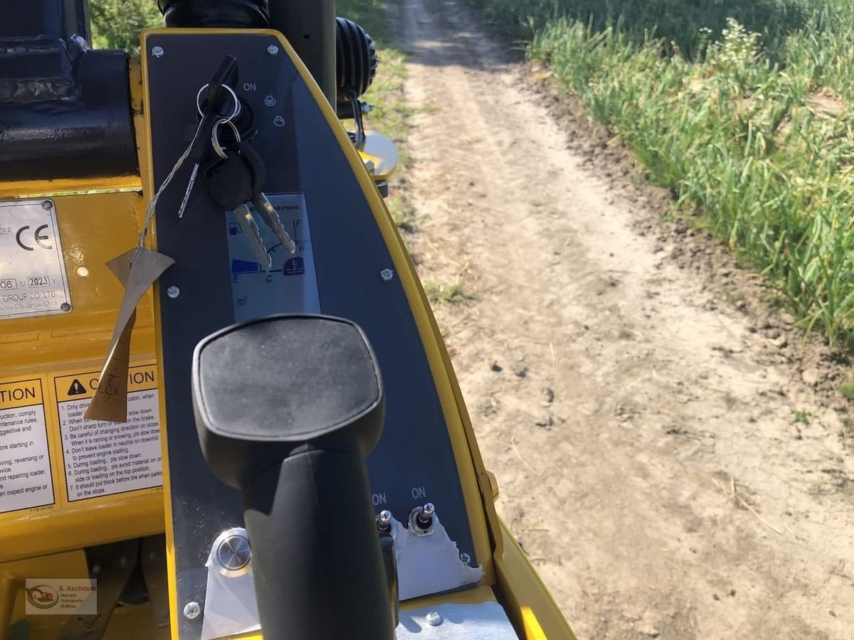 Hoflader a típus Eurotrac T11 Teleskop-Lader mit Avant / Multione Aufnahme, Vorführmaschine ekkor: Dimbach (Kép 4)