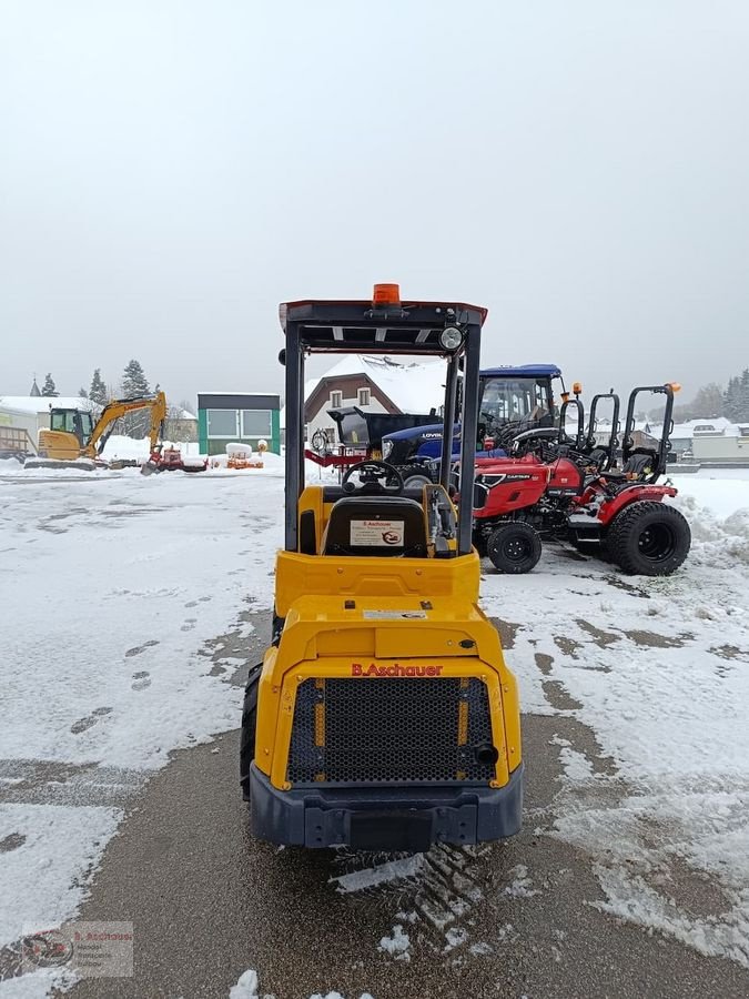 Hoflader a típus Eurotrac T11 Teleskop-Lader mit Avant / Multione Aufnahme, Vorführmaschine ekkor: Dimbach (Kép 16)