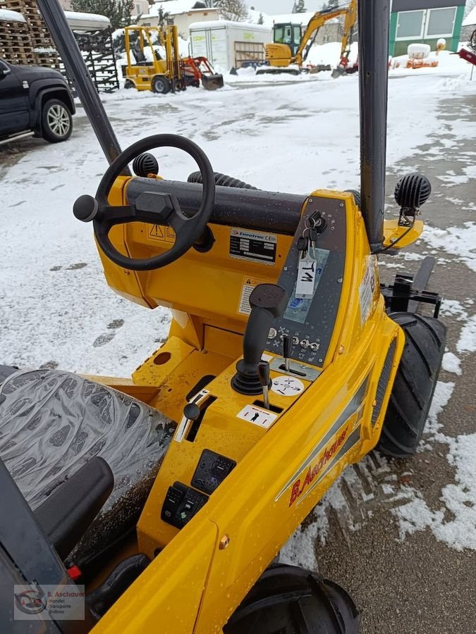 Hoflader a típus Eurotrac T11 Teleskop-Lader mit Avant / Multione Aufnahme, Vorführmaschine ekkor: Dimbach (Kép 11)