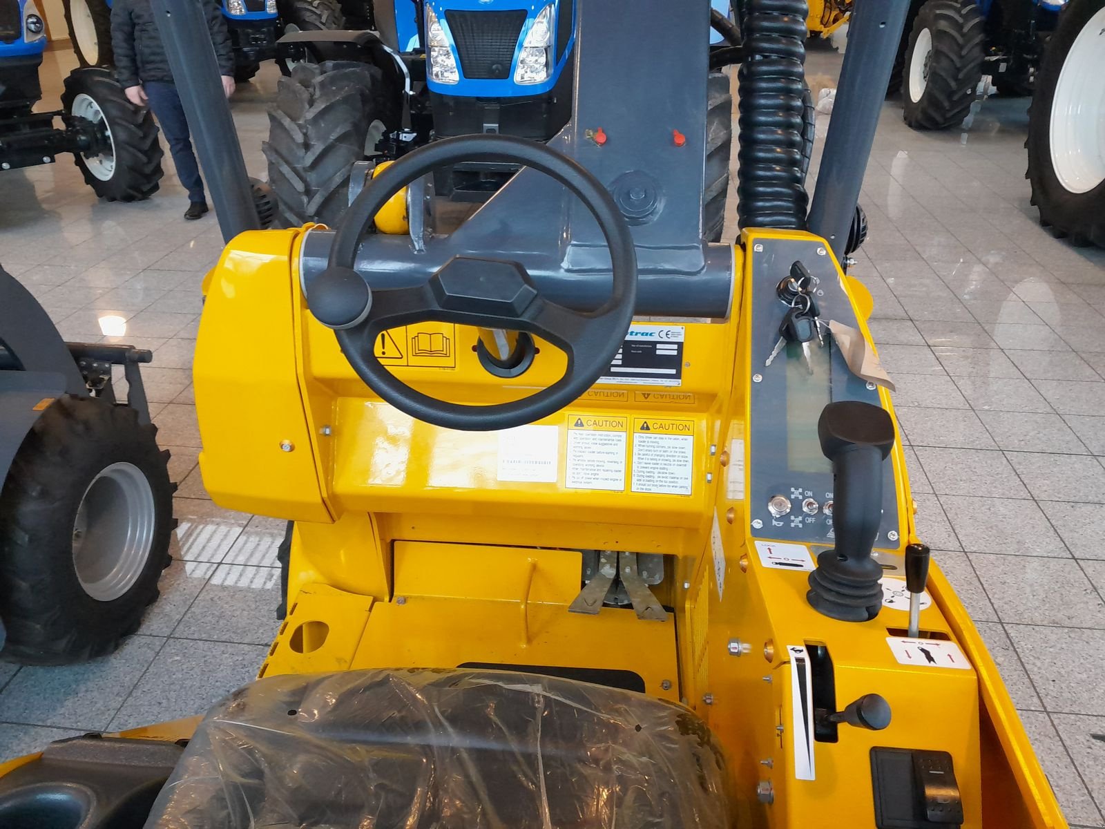 Hoflader Türe ait Eurotrac T11, Neumaschine içinde Burgkirchen (resim 4)