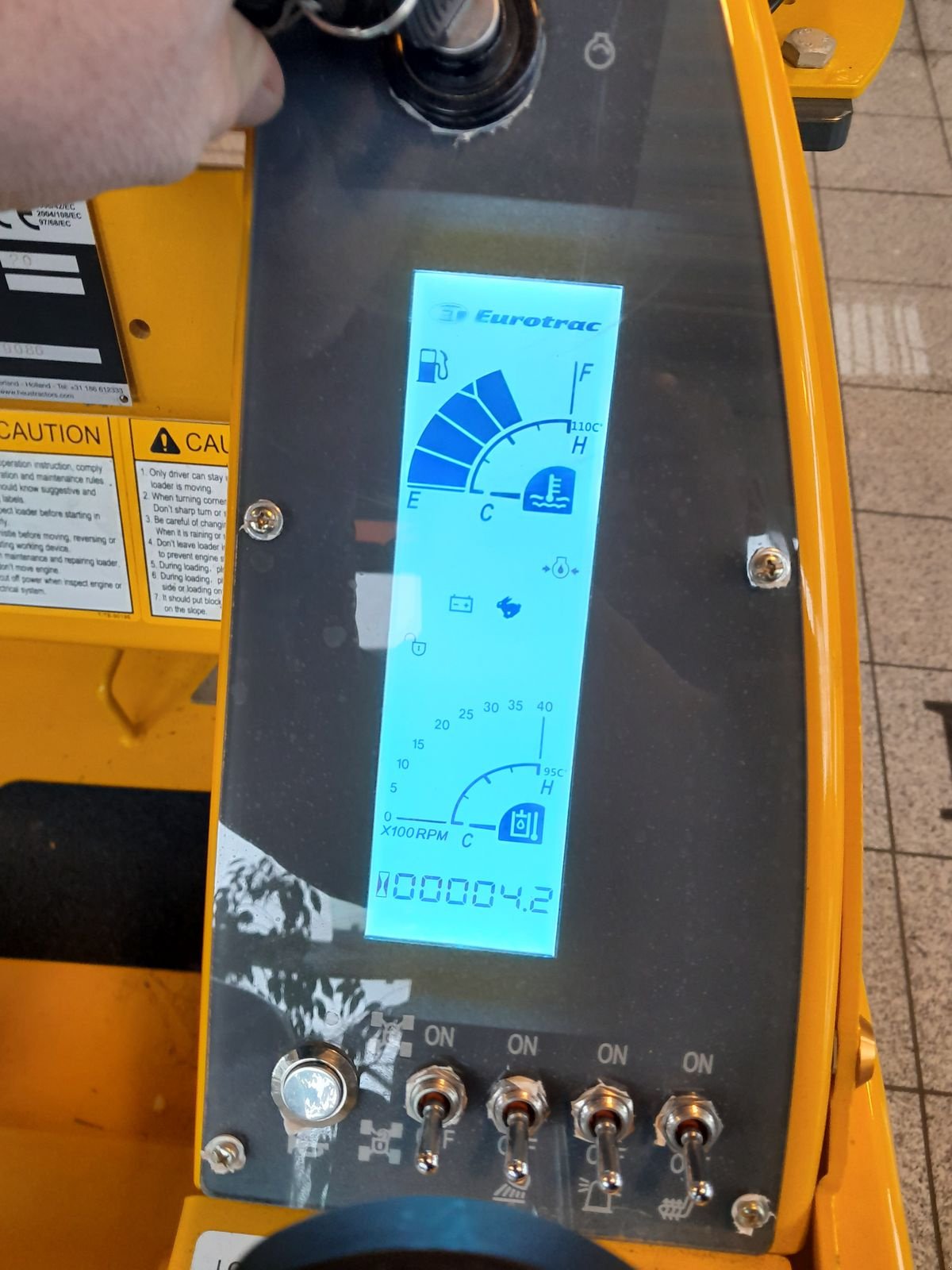 Hoflader Türe ait Eurotrac T11, Neumaschine içinde Burgkirchen (resim 5)