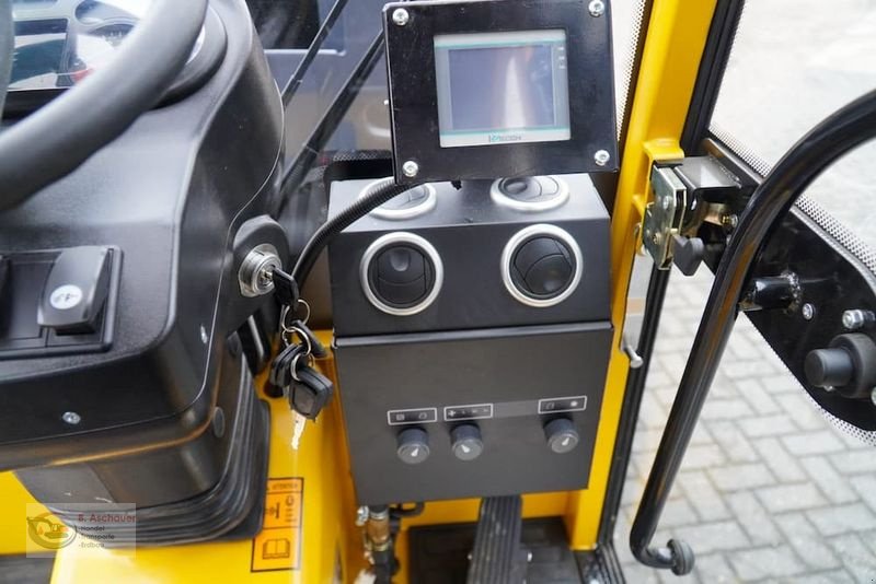 Hoflader typu Eurotrac T13 CF Vorführer, Vorführmaschine v Dimbach (Obrázek 18)