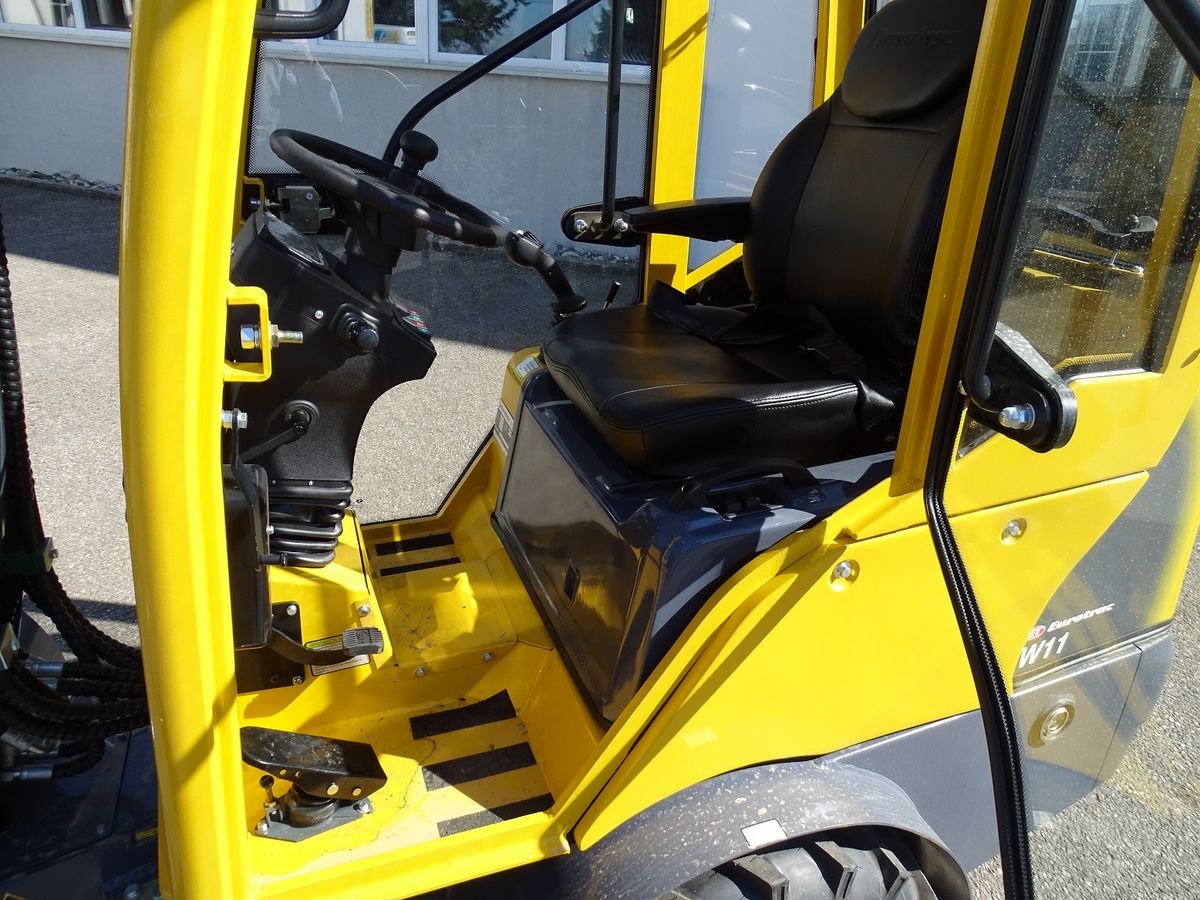 Hoflader des Typs Eurotrac W 11- C mit Vollsichtkabine und Heizung, Gebrauchtmaschine in Burgkirchen (Bild 12)