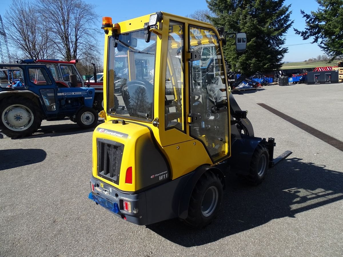 Hoflader des Typs Eurotrac W 11- C mit Vollsichtkabine und Heizung, Gebrauchtmaschine in Burgkirchen (Bild 8)