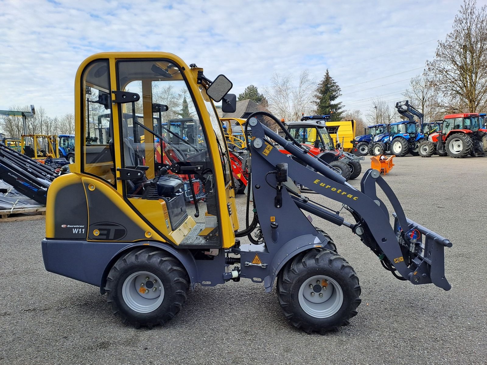 Hoflader of the type Eurotrac W 11, Gebrauchtmaschine in Burgkirchen (Picture 17)