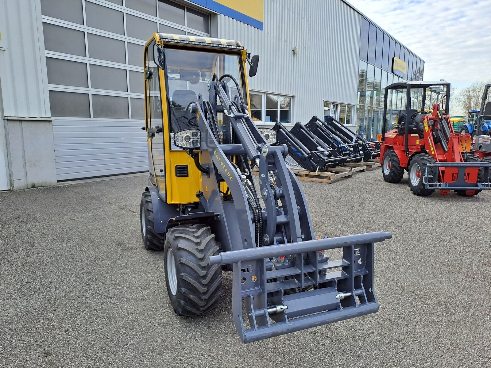 Hoflader of the type Eurotrac W 11, Gebrauchtmaschine in Burgkirchen (Picture 16)